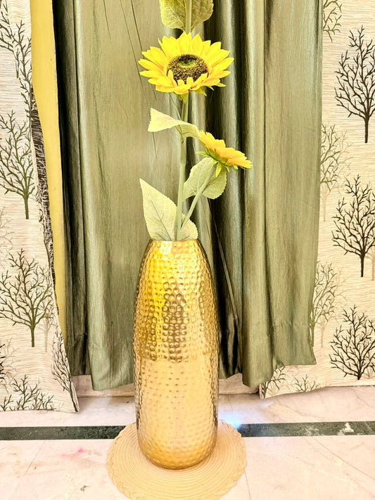 Luxurious 24" Hammered Gold Metal Floor Vase – Premium, Heavyweight, and Elegantly Crafted for a Sophisticated Touch. Perfect for Floral displays or as a Stunning standalone décor Piece