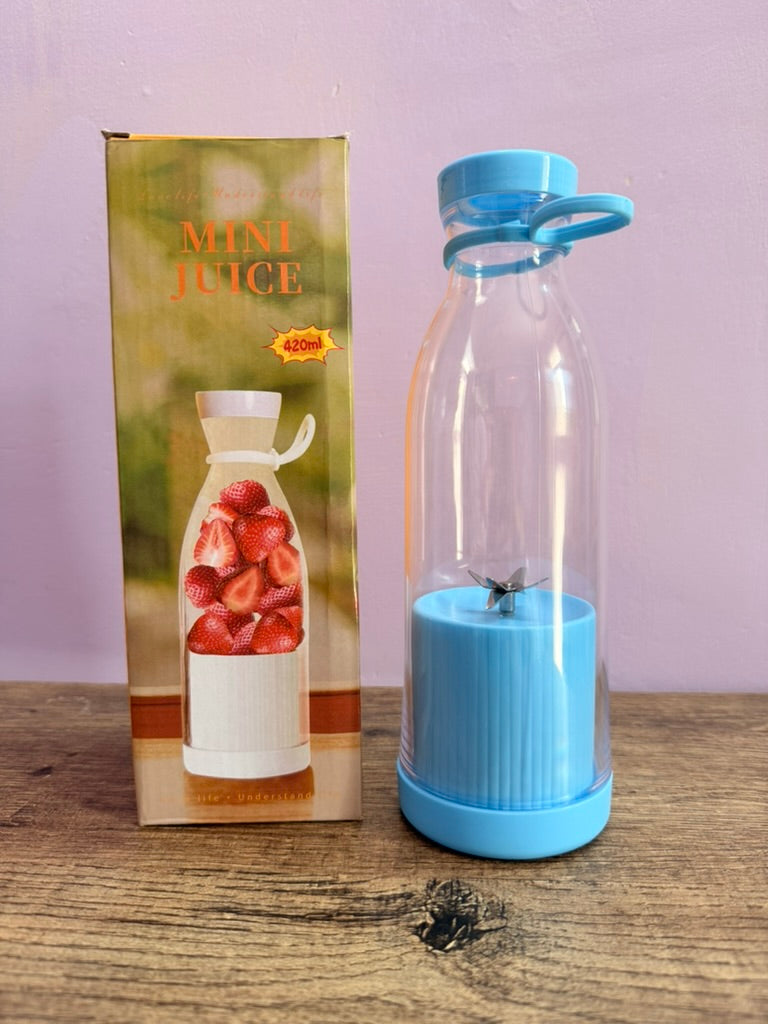 Portable Blender For Smoothie And Juices : Powerful 40 Watts Juicer Blender that Can Crush Ice too | Juicer Machine With Rechargeable Battery-Smoothie Blender With Built