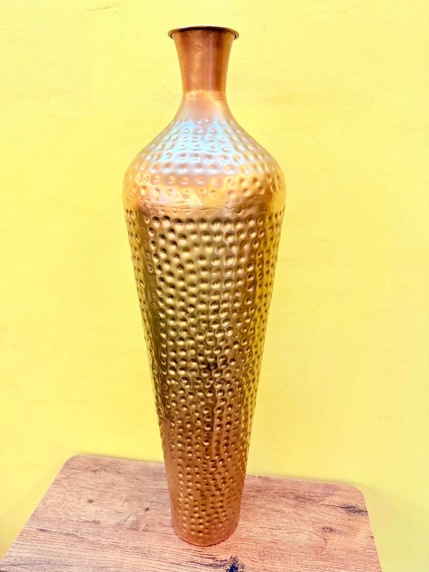 Tall Metallic Flower Vase – Elegant décor for home, office & events. Perfect gift for weddings, housewarmings & more. Ideal for sofa sides, corners & living rooms. 30-Inch