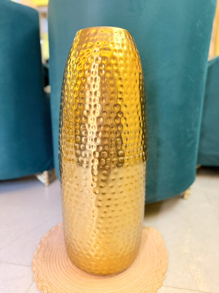 Luxurious 24" Hammered Gold Metal Floor Vase – Premium, Heavyweight, and Elegantly Crafted for a Sophisticated Touch. Perfect for Floral displays or as a Stunning standalone décor Piece